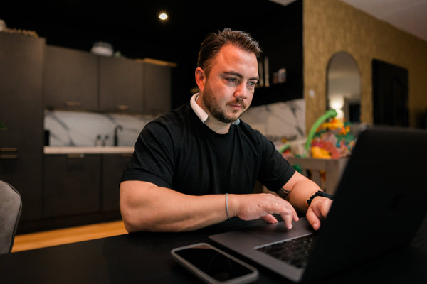 Product showcase image 8